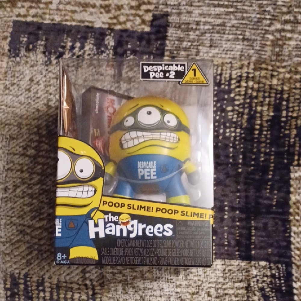 4/$80 New Despicable Pee Hangrees Toy